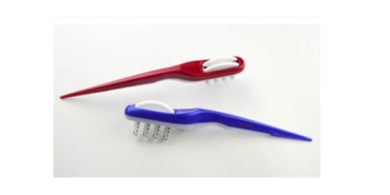 すきバサミでは難しいけど、ヘアカットコームなら簡単前髪カット